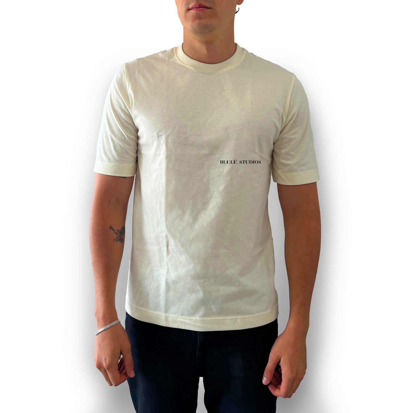 Camiseta Unisex Regular Fit Blule Studios Vainilla