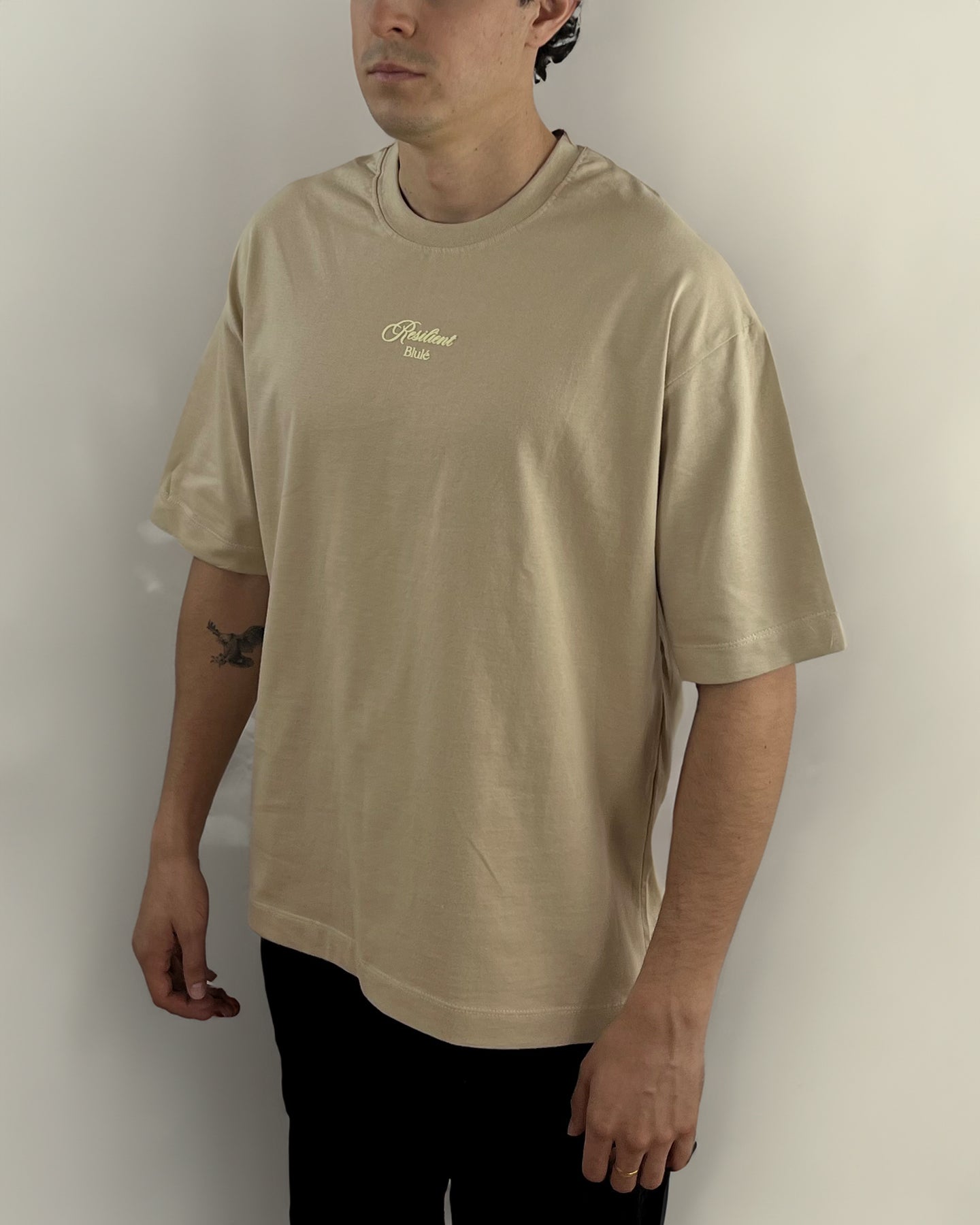 Camiseta Oversized Unisex Resilient Nude