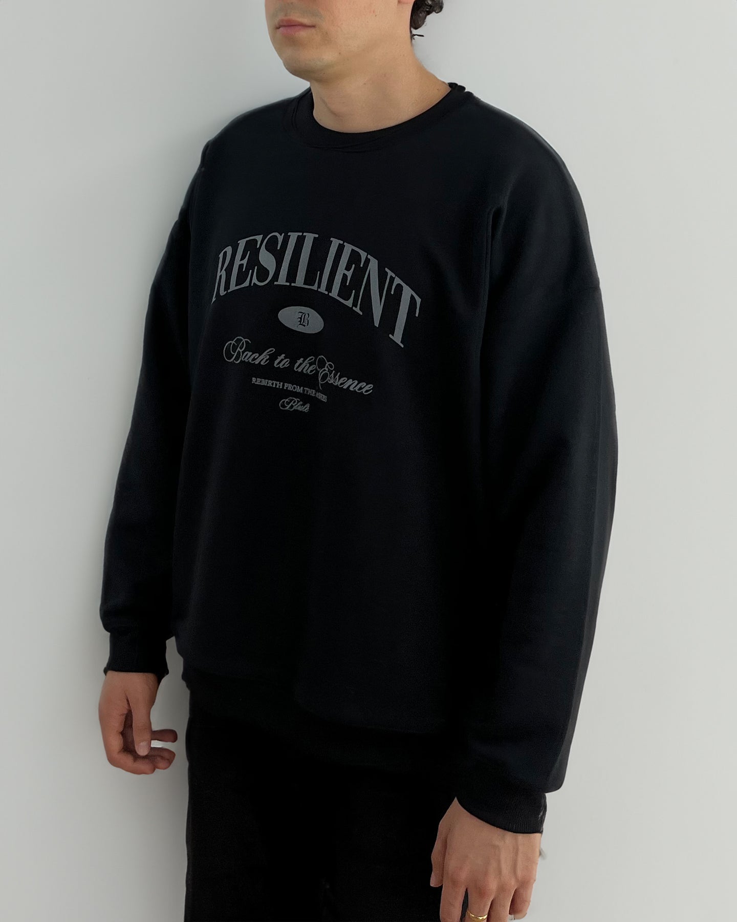 Back to the essence Crewneck Black