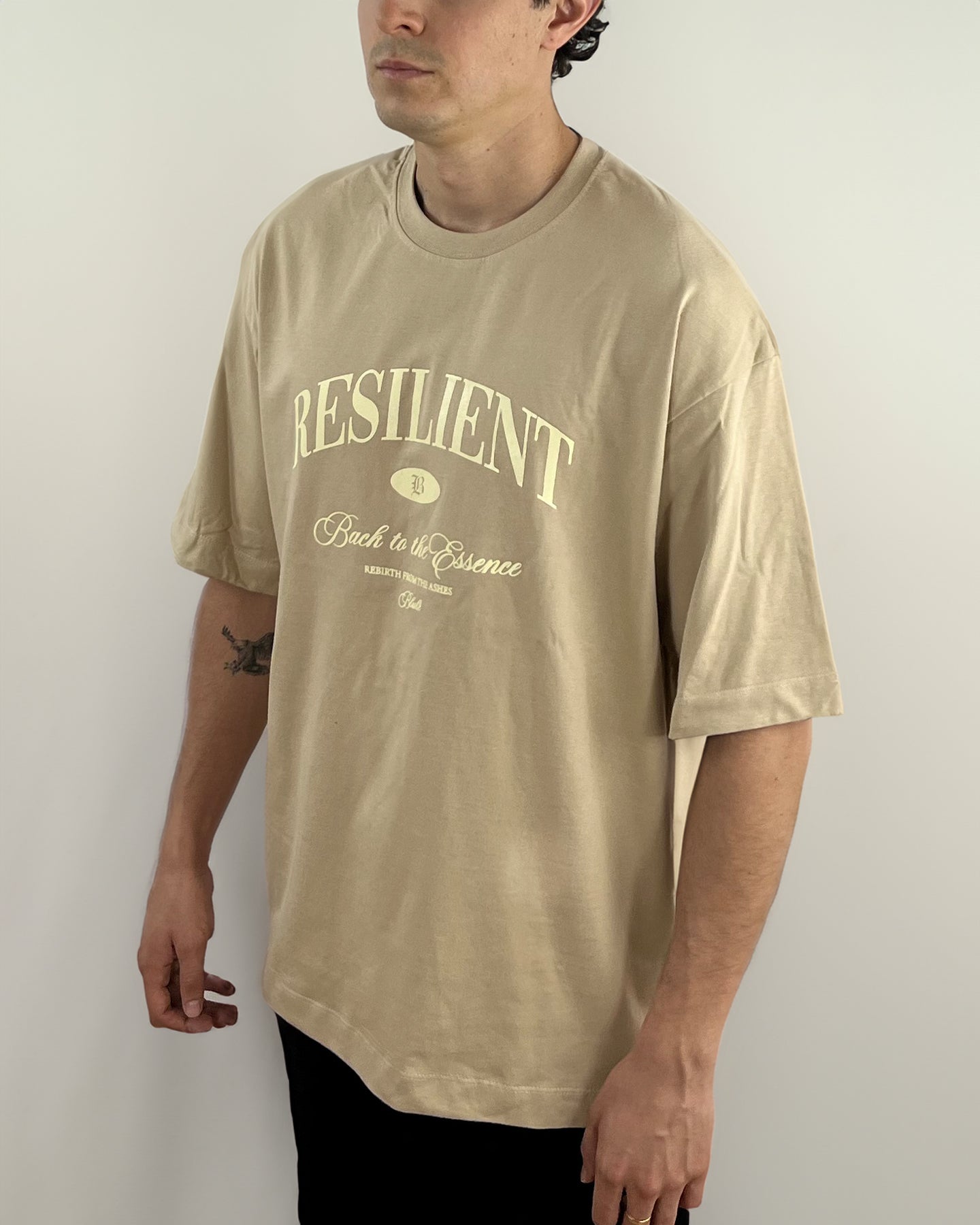 Camiseta Unisex Oversized Back to the essence Vainilla-Nude