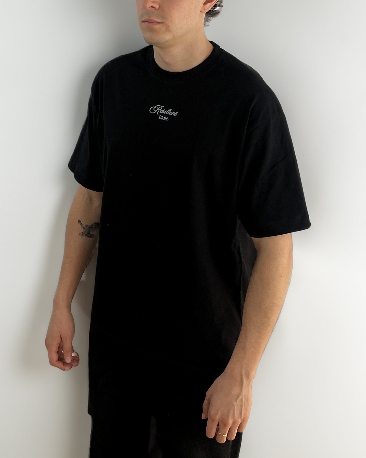 Camiseta Oversized Unisex Resilient Negro